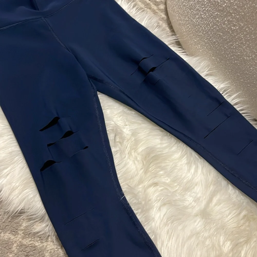 Alo yoga ripped warrior